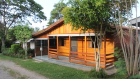 Lindo chalé de madeira